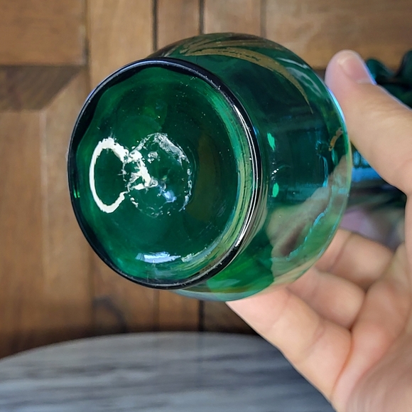 Elegant Green Glass Vase with Gold Accents - Picture 10 of 17